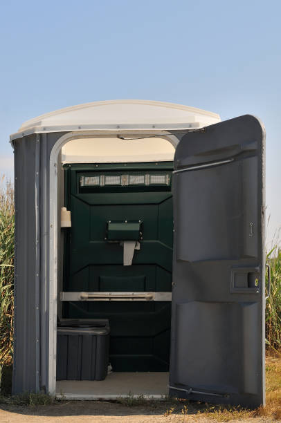 Portable Toilet Options We Offer in Meridian Hills, IN